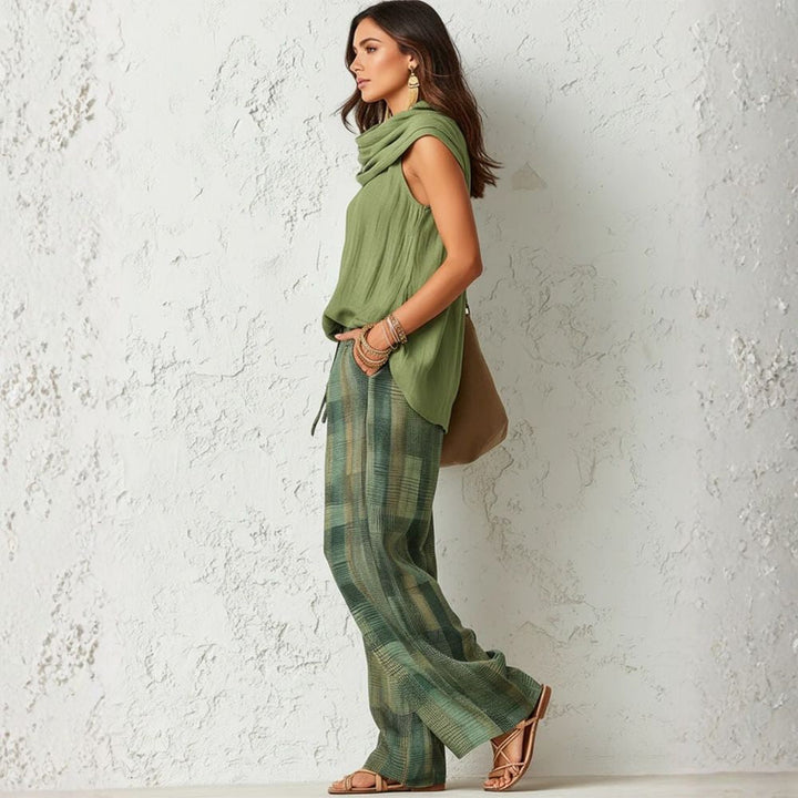 Jade | Two-Piece Set with Sleeveless Top and Checkered Pants