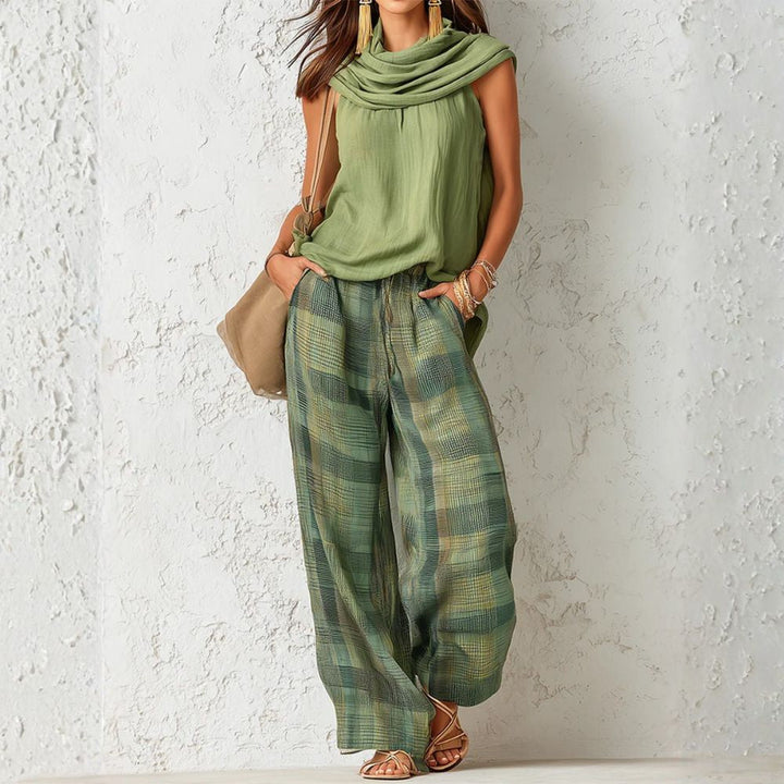Jade | Two-Piece Set with Sleeveless Top and Checkered Pants