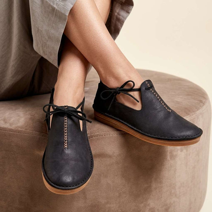 Velora | Comfortable loafers with adjustable strap