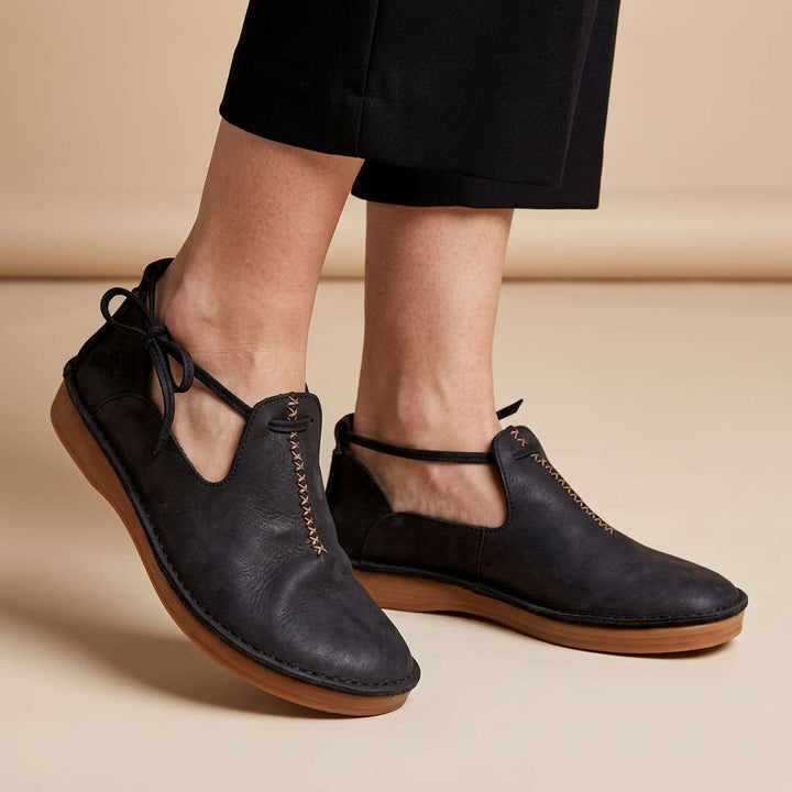 Velora | Comfortable loafers with adjustable strap