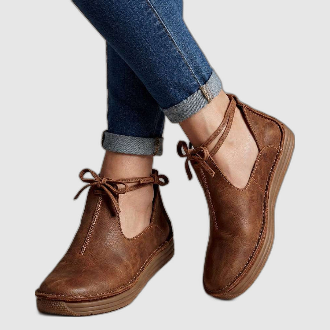 Velora | Comfortable loafers with adjustable strap
